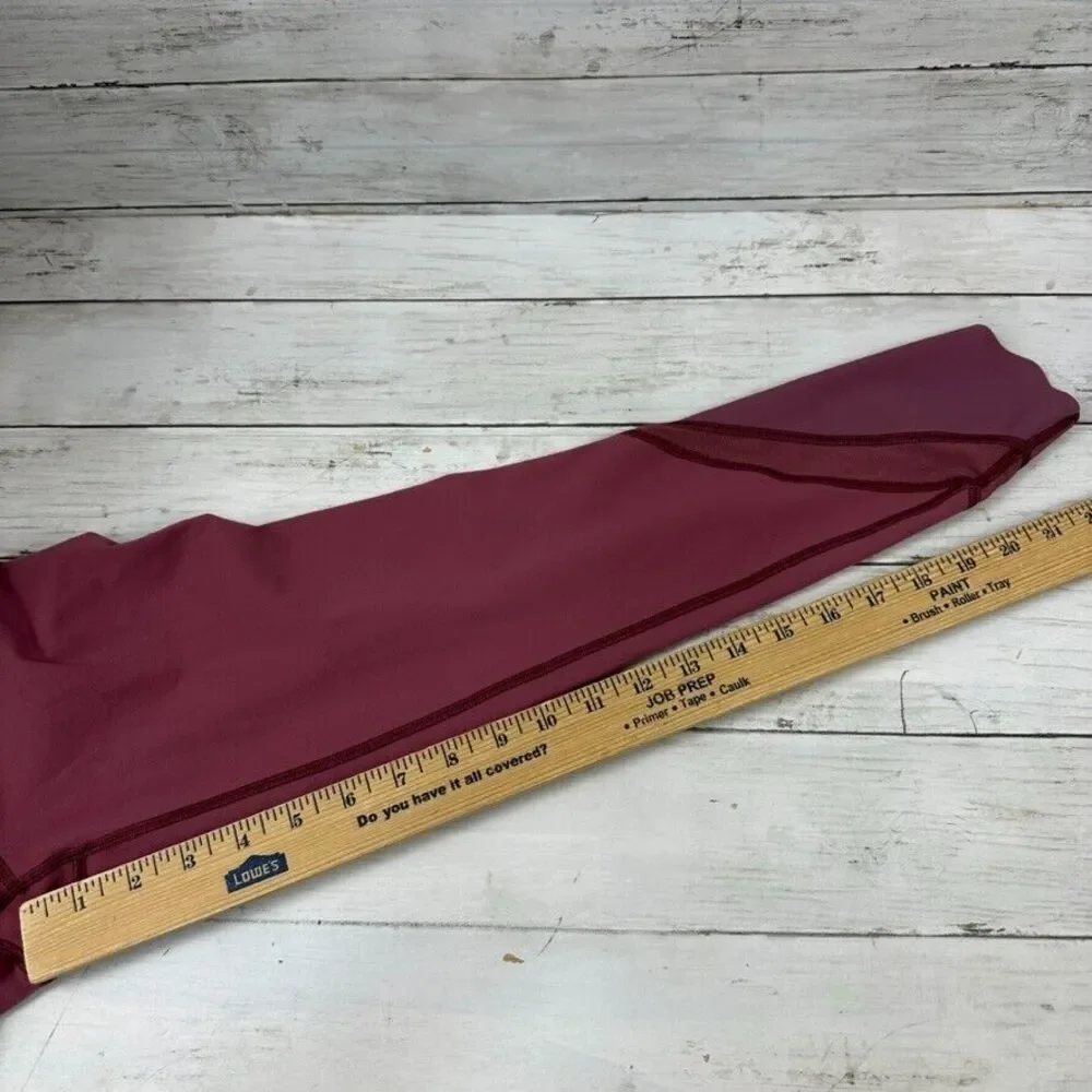 Lululemon Womens size 2 capri leggings‎ 20x23" purple - Picture 9 of 9